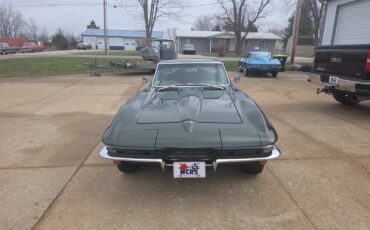 Chevrolet-Corvette-1967-Coupe-3