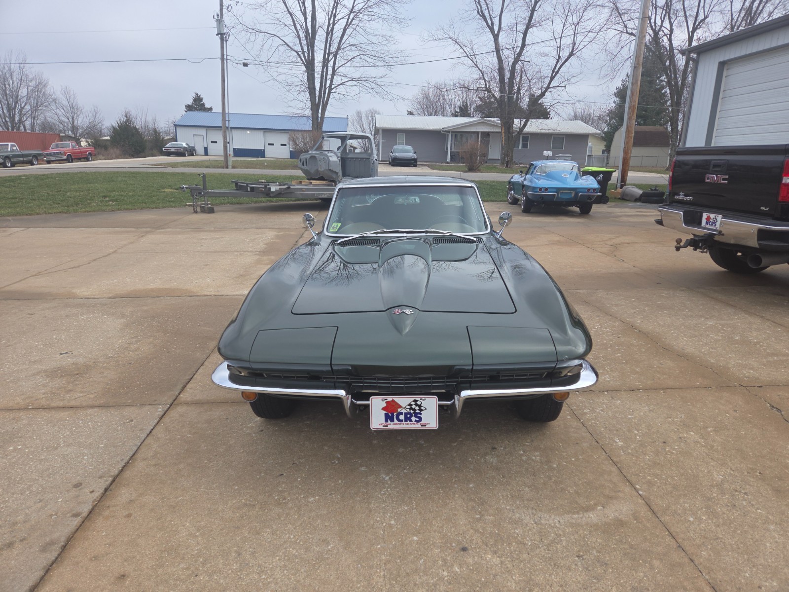 Chevrolet-Corvette-1967-Coupe-3