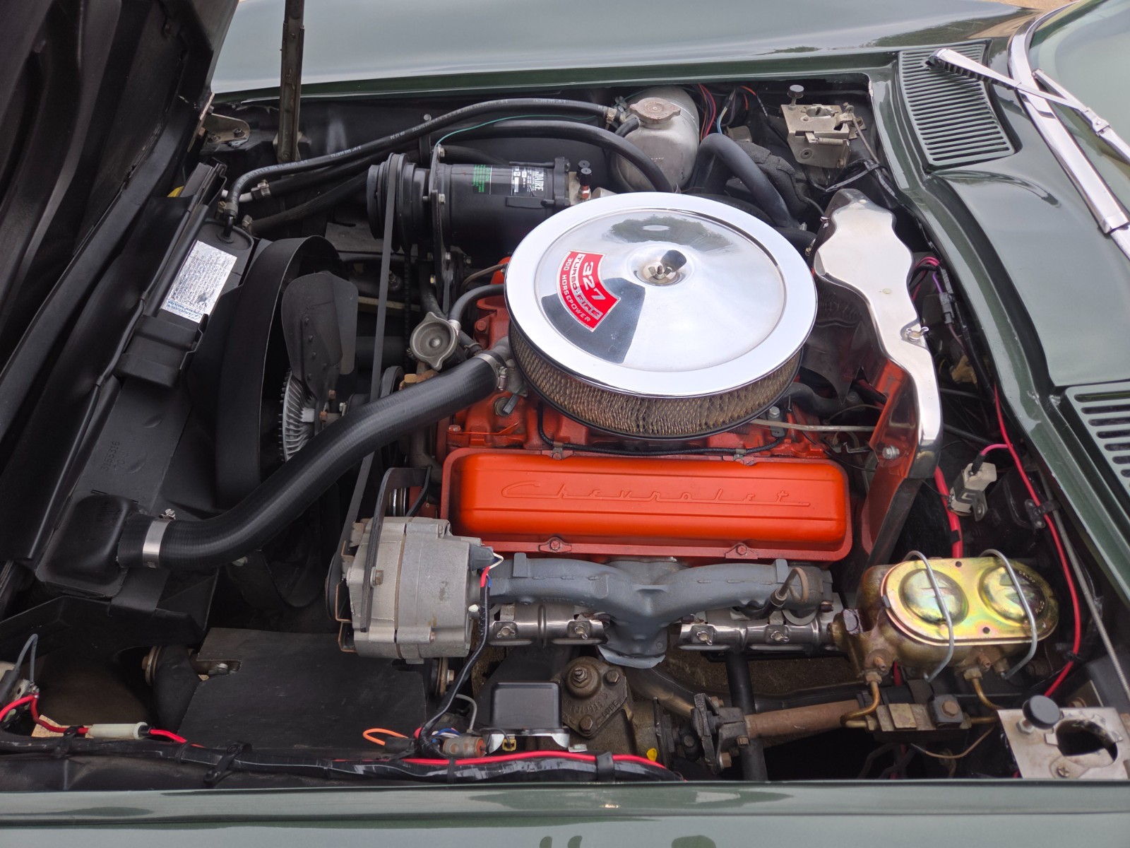 Chevrolet-Corvette-1967-Coupe-30