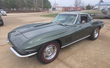 Chevrolet-Corvette-1967-Coupe