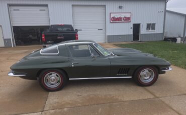 Chevrolet-Corvette-1967-Coupe-5