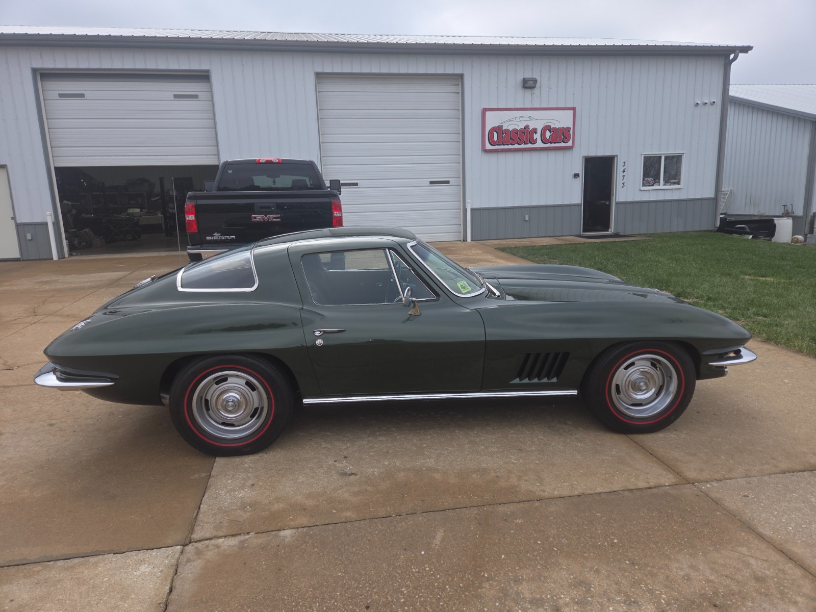 Chevrolet-Corvette-1967-Coupe-5