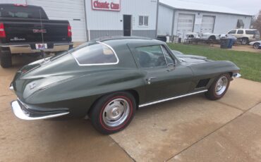 Chevrolet-Corvette-1967-Coupe-6