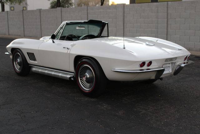 Chevrolet-Corvette-1967-Ermine-White-Black-14