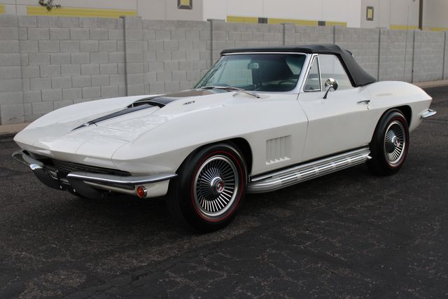 Chevrolet-Corvette-1967-Ermine-White-Black-15