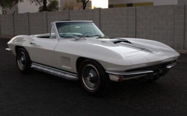 Chevrolet-Corvette-1967-Ermine-White-Black-18