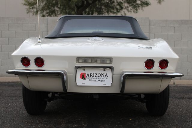 Chevrolet-Corvette-1967-Ermine-White-Black-22