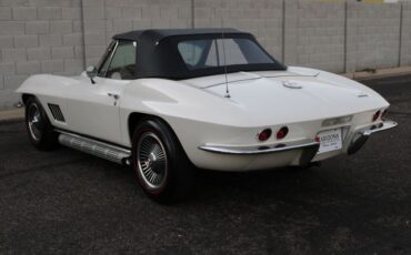 Chevrolet-Corvette-1967-Ermine-White-Black-41