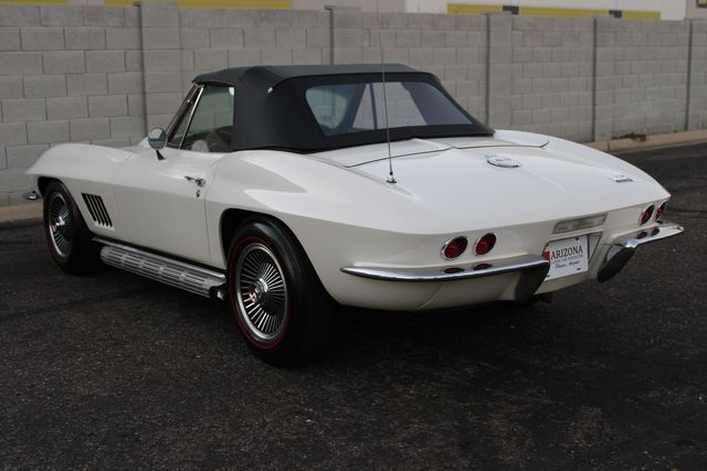 Chevrolet-Corvette-1967-Ermine-White-Black-41