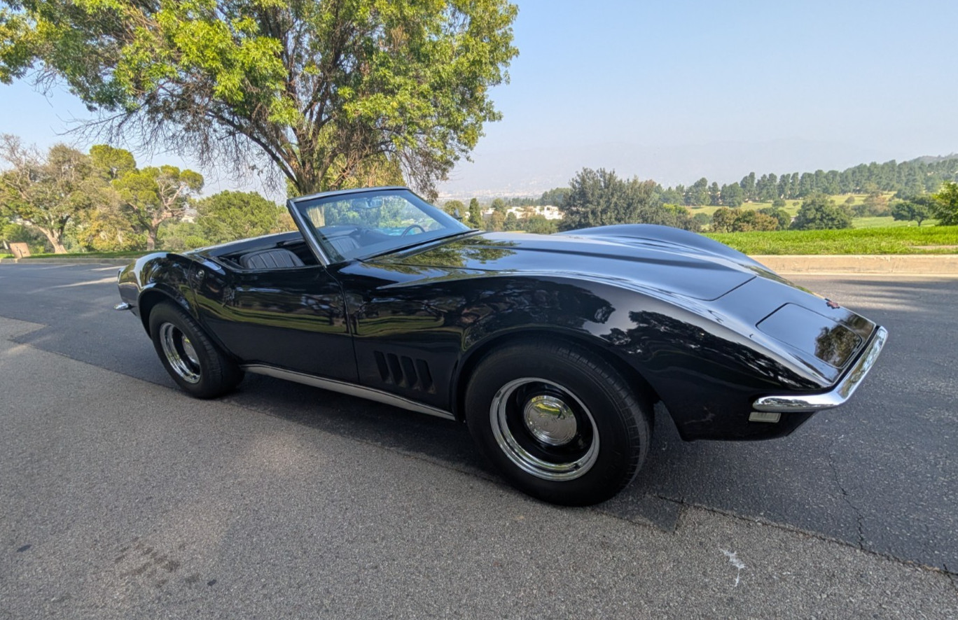 Chevrolet-Corvette-1968-Convertible-10