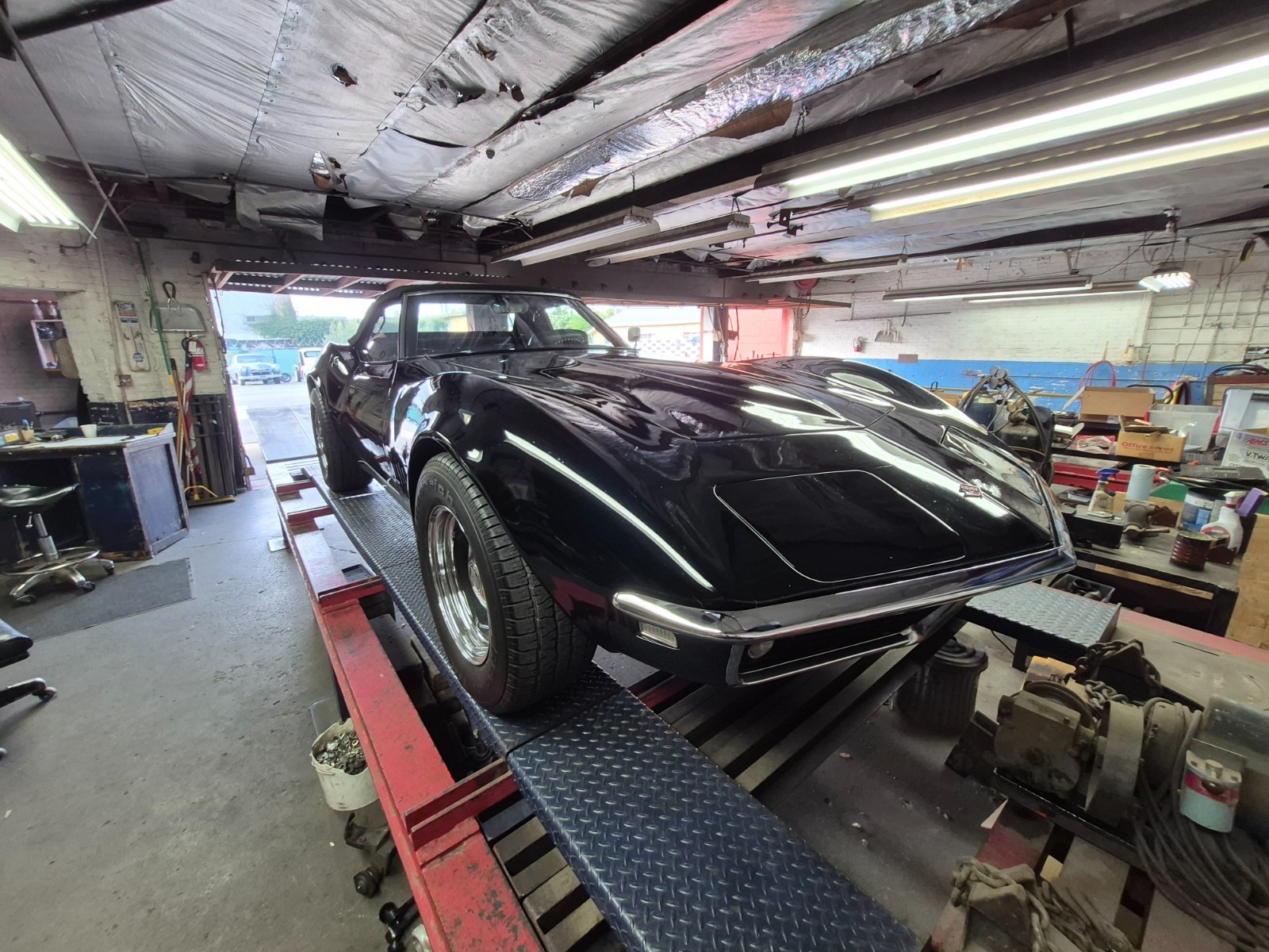 Chevrolet-Corvette-1968-Convertible-13