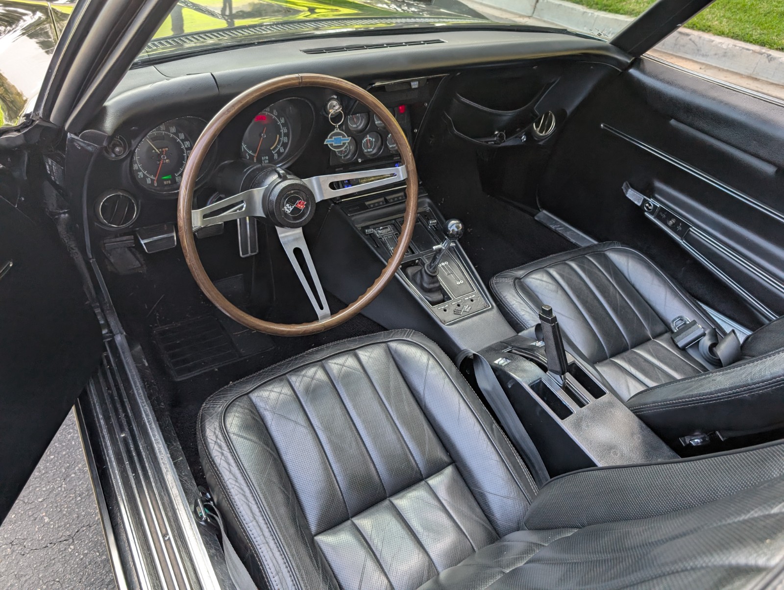 Chevrolet-Corvette-1968-Convertible-17