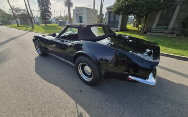 Chevrolet-Corvette-1968-Convertible-2