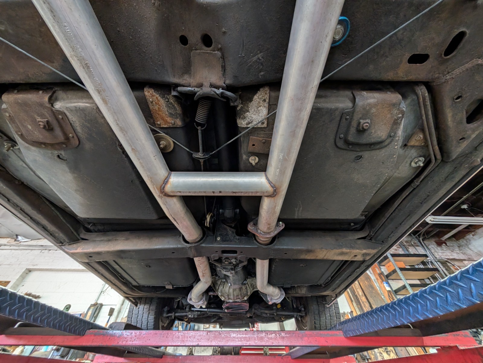 Chevrolet-Corvette-1968-Convertible-22