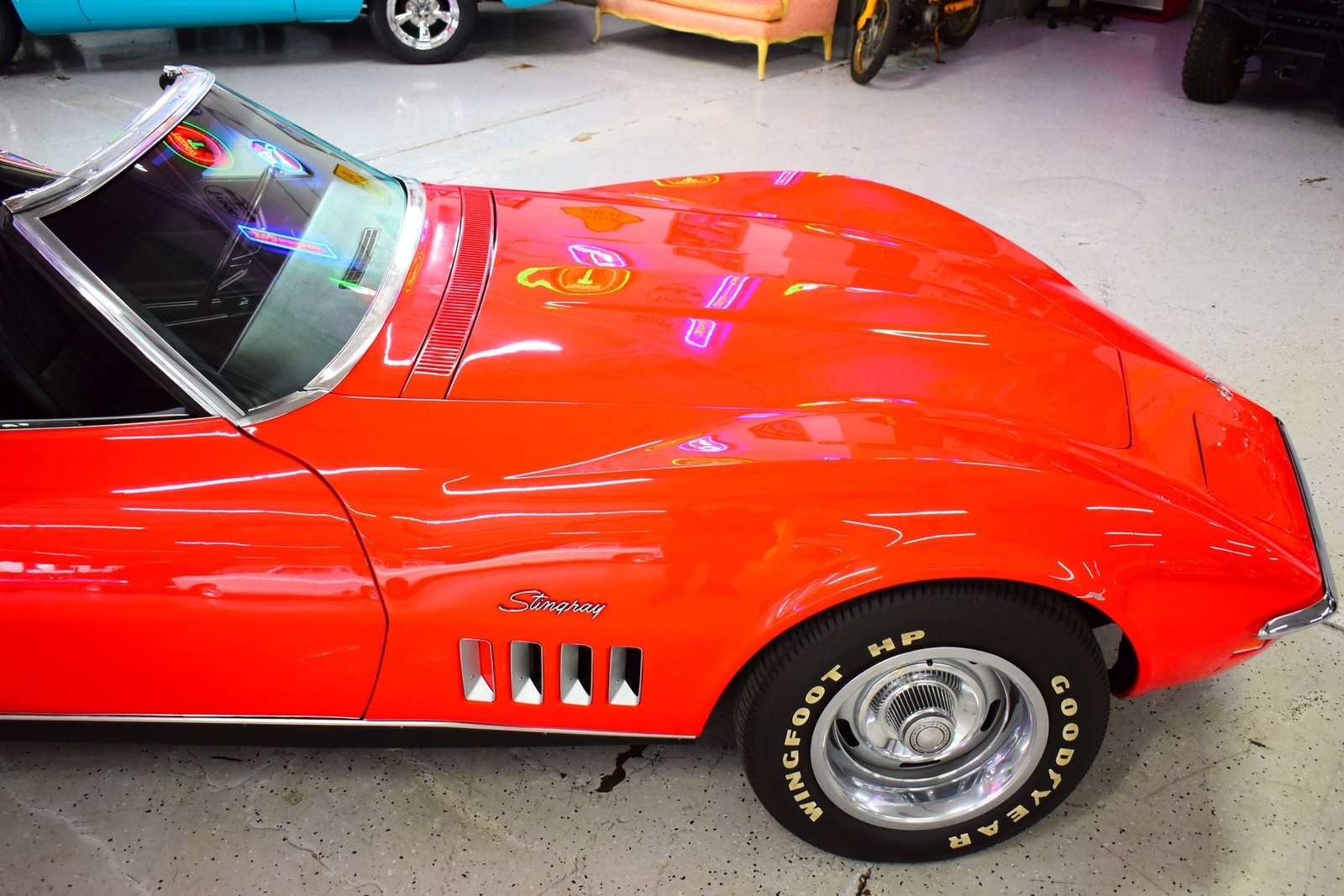 Chevrolet-Corvette-1969-Convertible-4