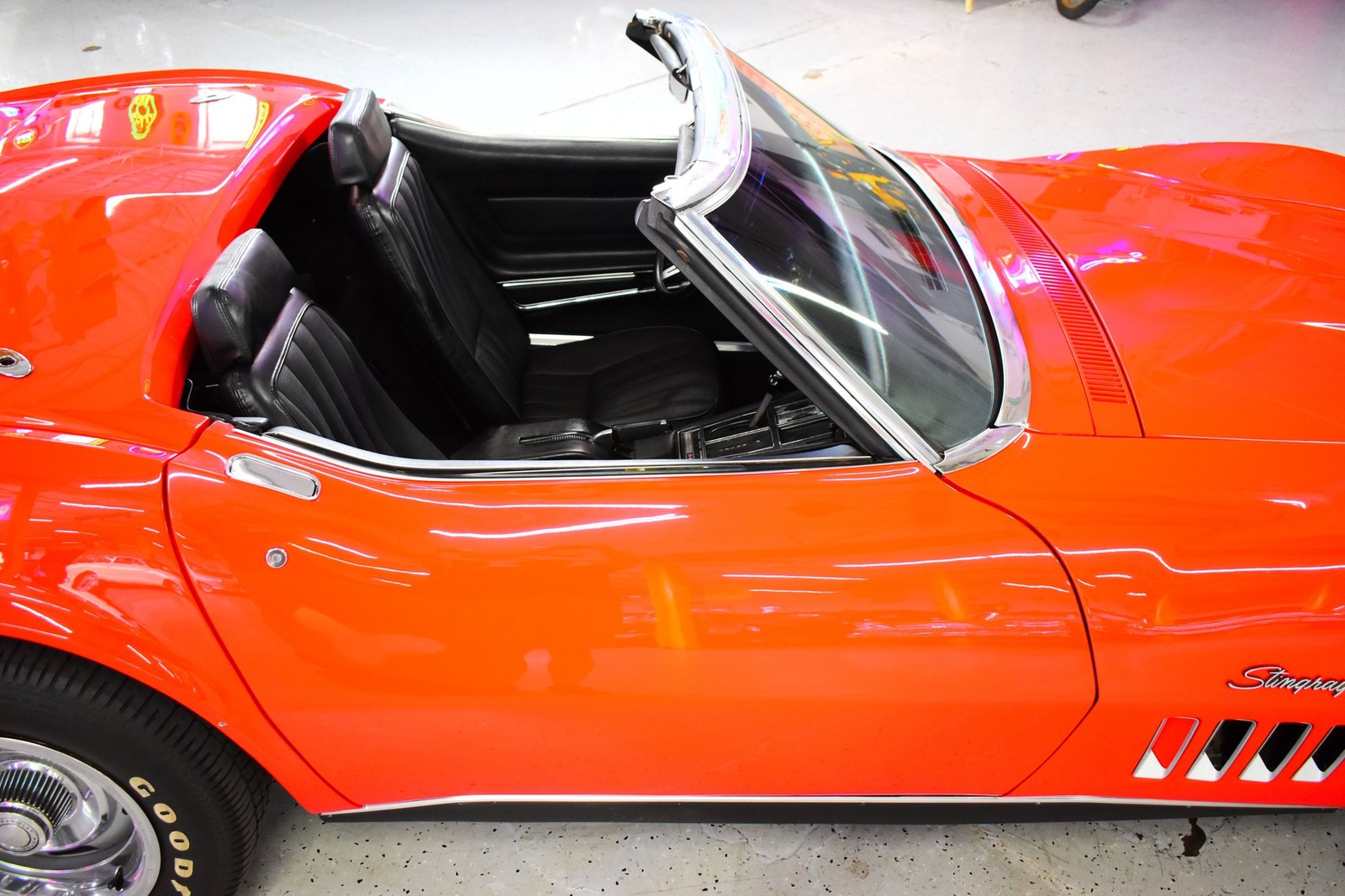 Chevrolet-Corvette-1969-Convertible-5