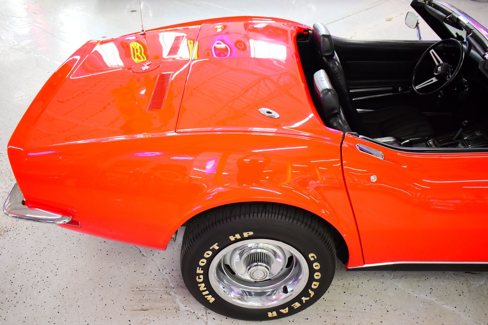Chevrolet-Corvette-1969-Convertible-6