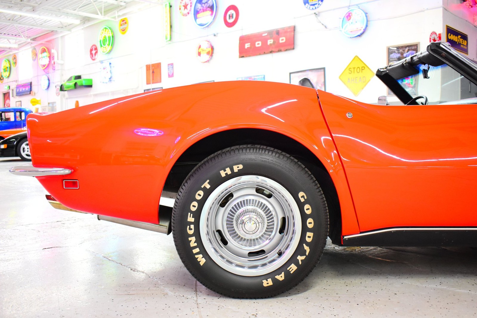 Chevrolet-Corvette-1969-Convertible-7