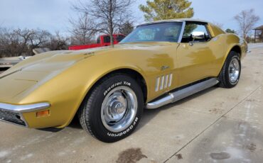 Chevrolet-Corvette-1969-Coupe-1