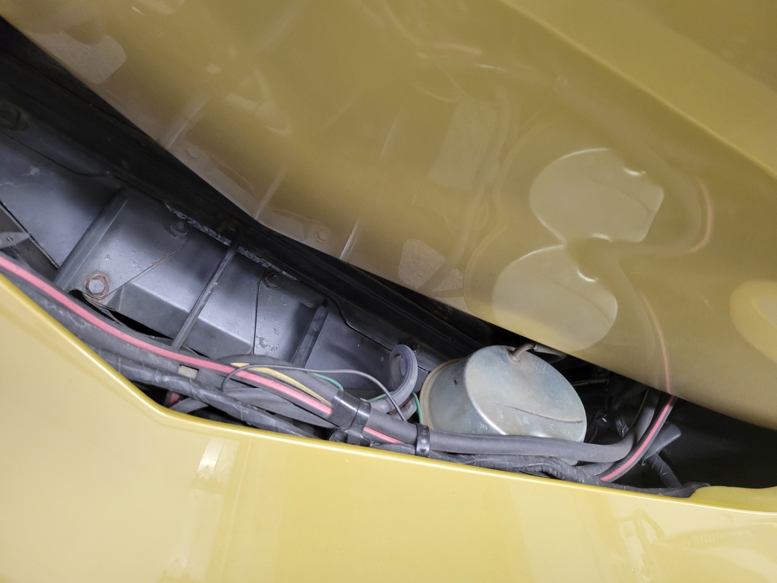 Chevrolet-Corvette-1969-Coupe-10