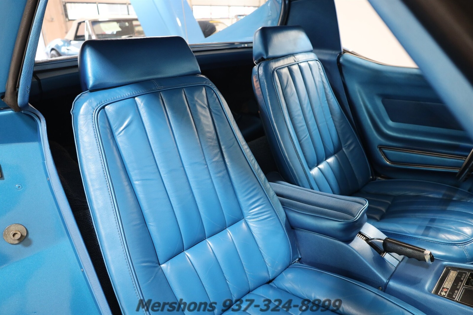 Chevrolet-Corvette-1969-Coupe-11