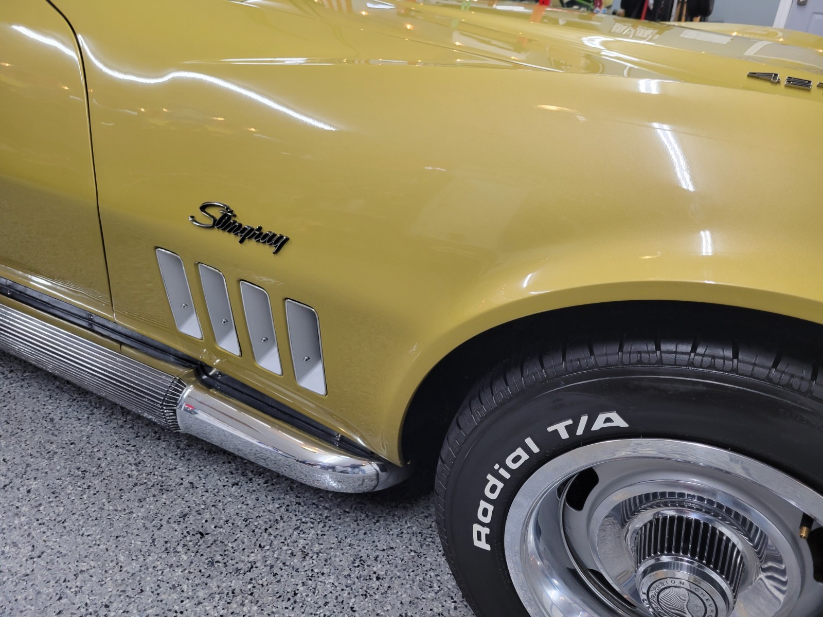 Chevrolet-Corvette-1969-Coupe-12