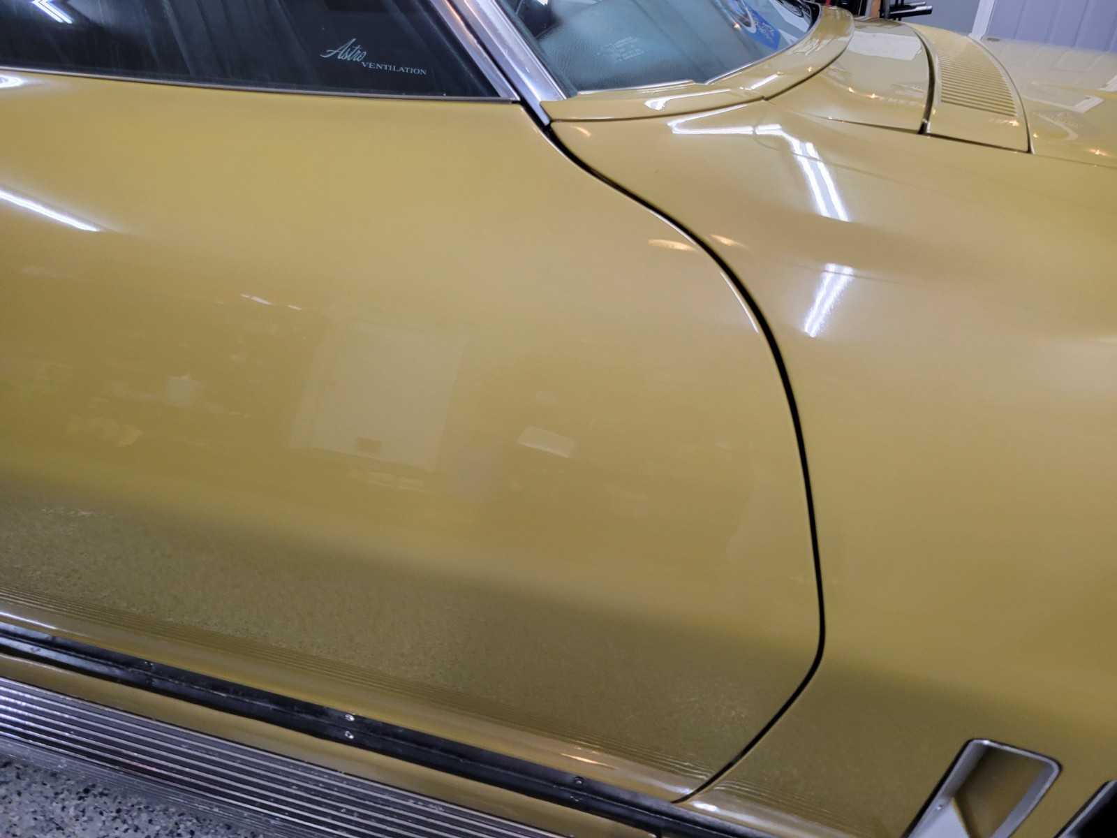 Chevrolet-Corvette-1969-Coupe-14