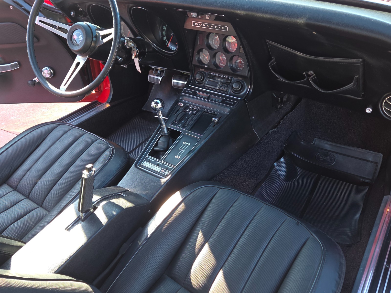 Chevrolet-Corvette-1969-Coupe-17