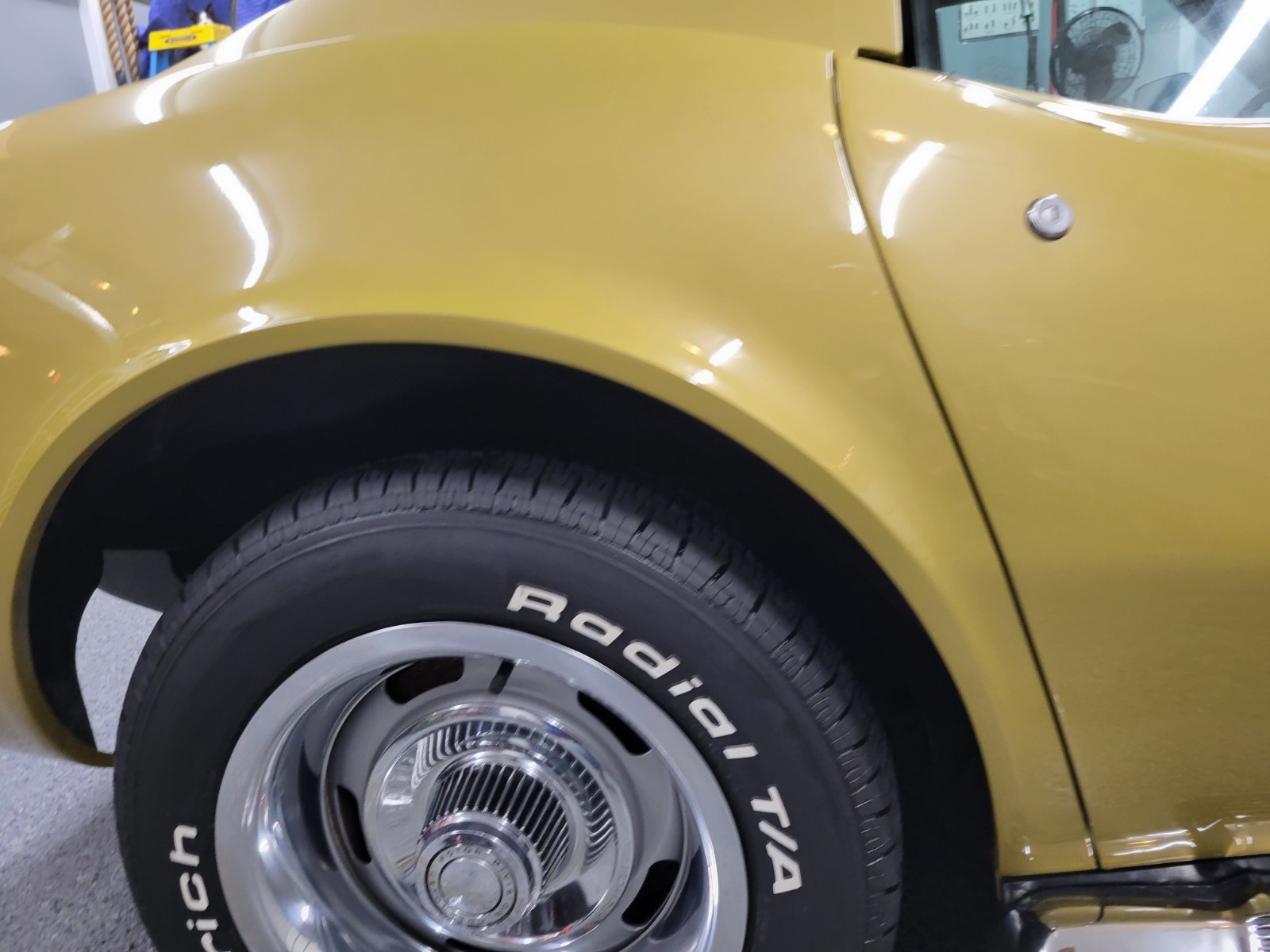 Chevrolet-Corvette-1969-Coupe-19