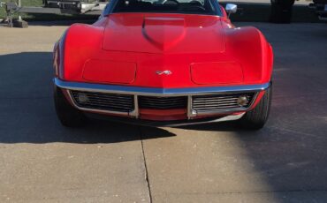 Chevrolet-Corvette-1969-Coupe-2