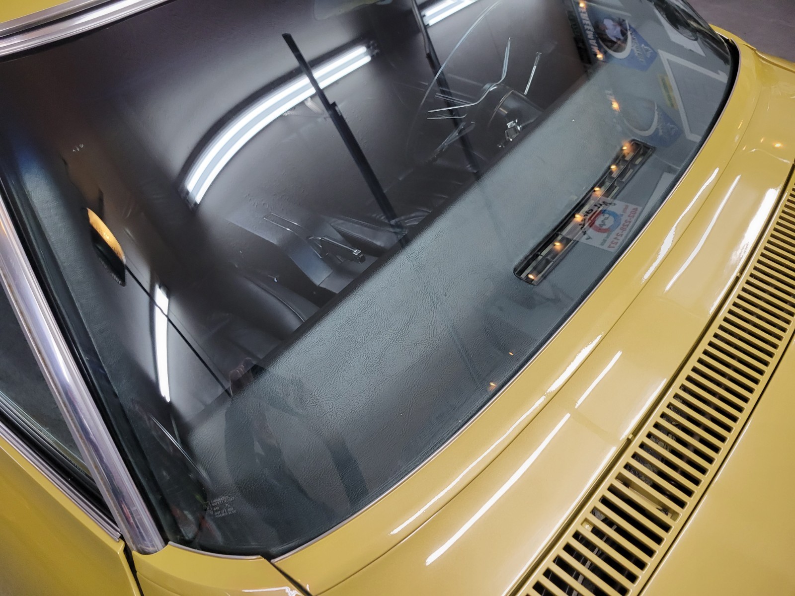 Chevrolet-Corvette-1969-Coupe-24