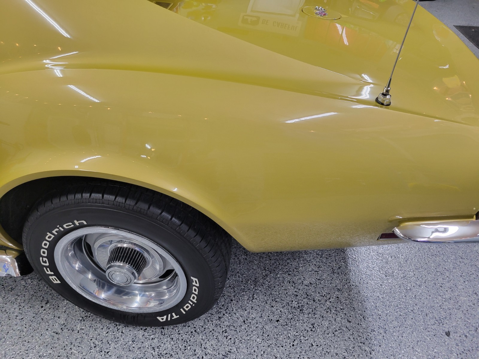 Chevrolet-Corvette-1969-Coupe-30