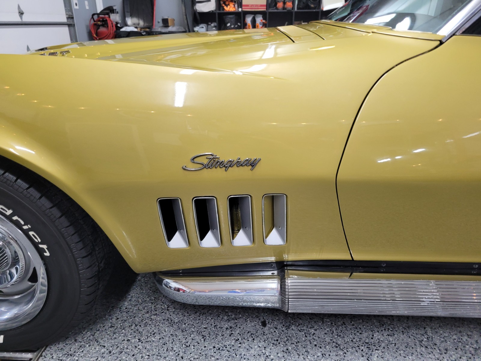 Chevrolet-Corvette-1969-Coupe-32