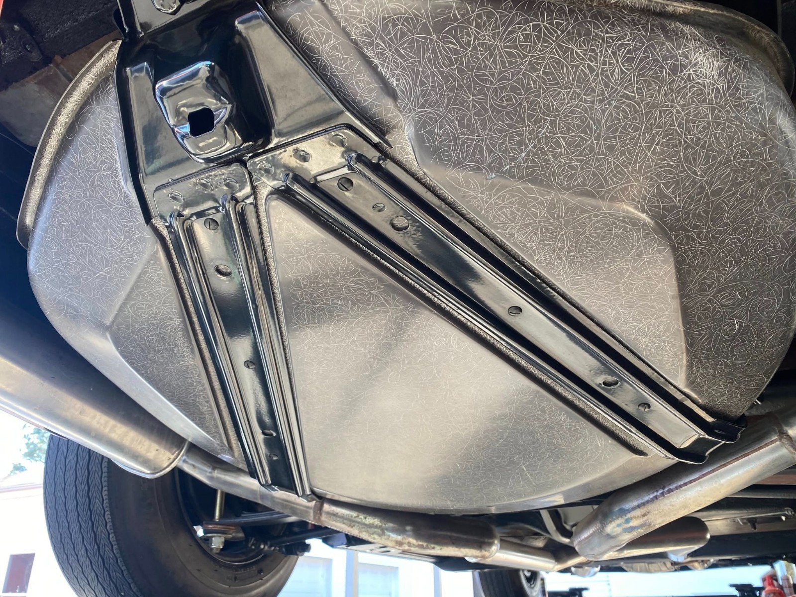 Chevrolet-Corvette-1969-Coupe-37