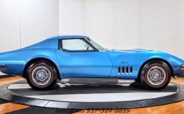 Chevrolet-Corvette-1969-Coupe-5