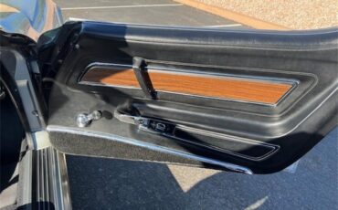 Chevrolet-Corvette-1970-Cortez-Silver-Black-1