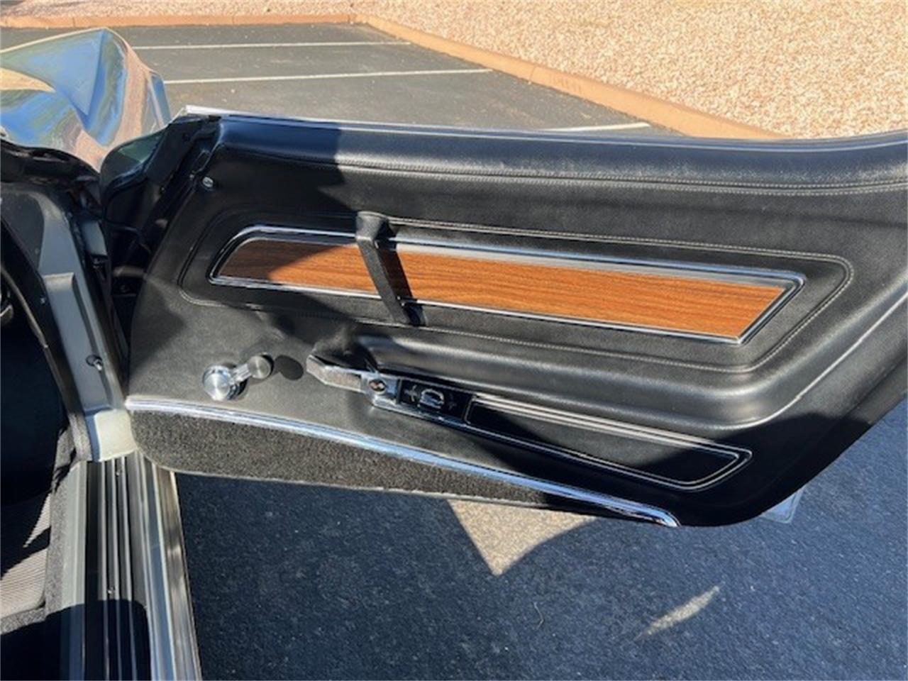 Chevrolet-Corvette-1970-Cortez-Silver-Black-1