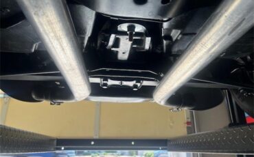 Chevrolet-Corvette-1970-Cortez-Silver-Black-30