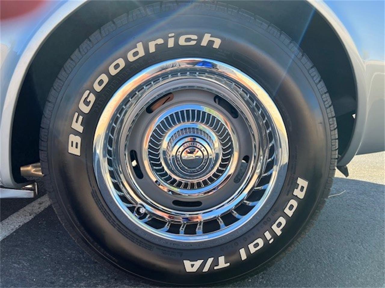 Chevrolet-Corvette-1970-Cortez-Silver-Black-39