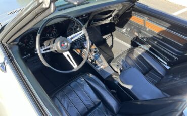 Chevrolet-Corvette-1970-Coupe-12