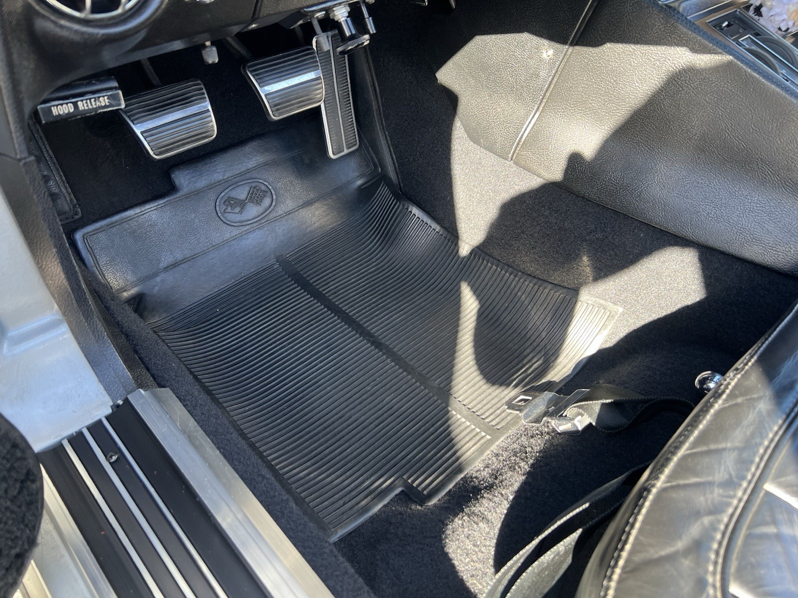 Chevrolet-Corvette-1970-Coupe-17