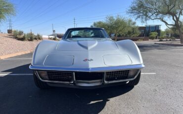 Chevrolet-Corvette-1970-Coupe-2