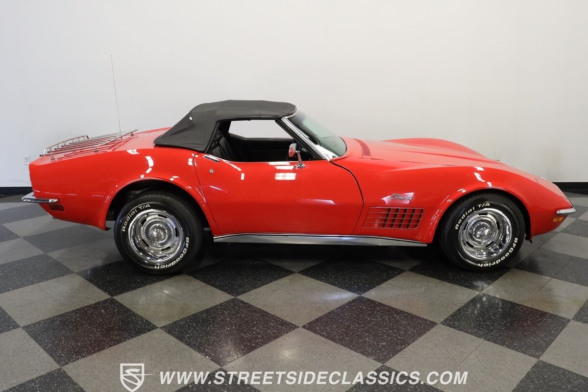 Chevrolet-Corvette-1971-Convertible-12