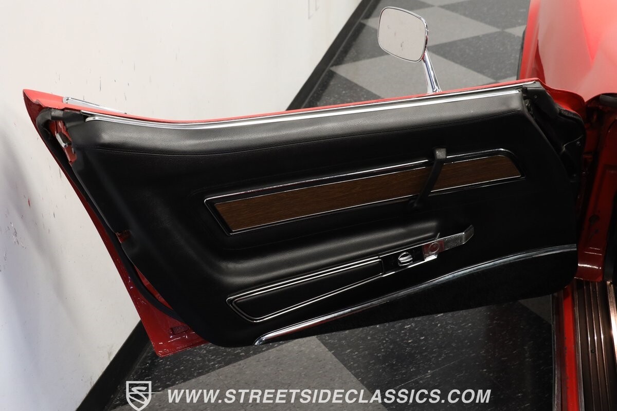 Chevrolet-Corvette-1971-Convertible-33