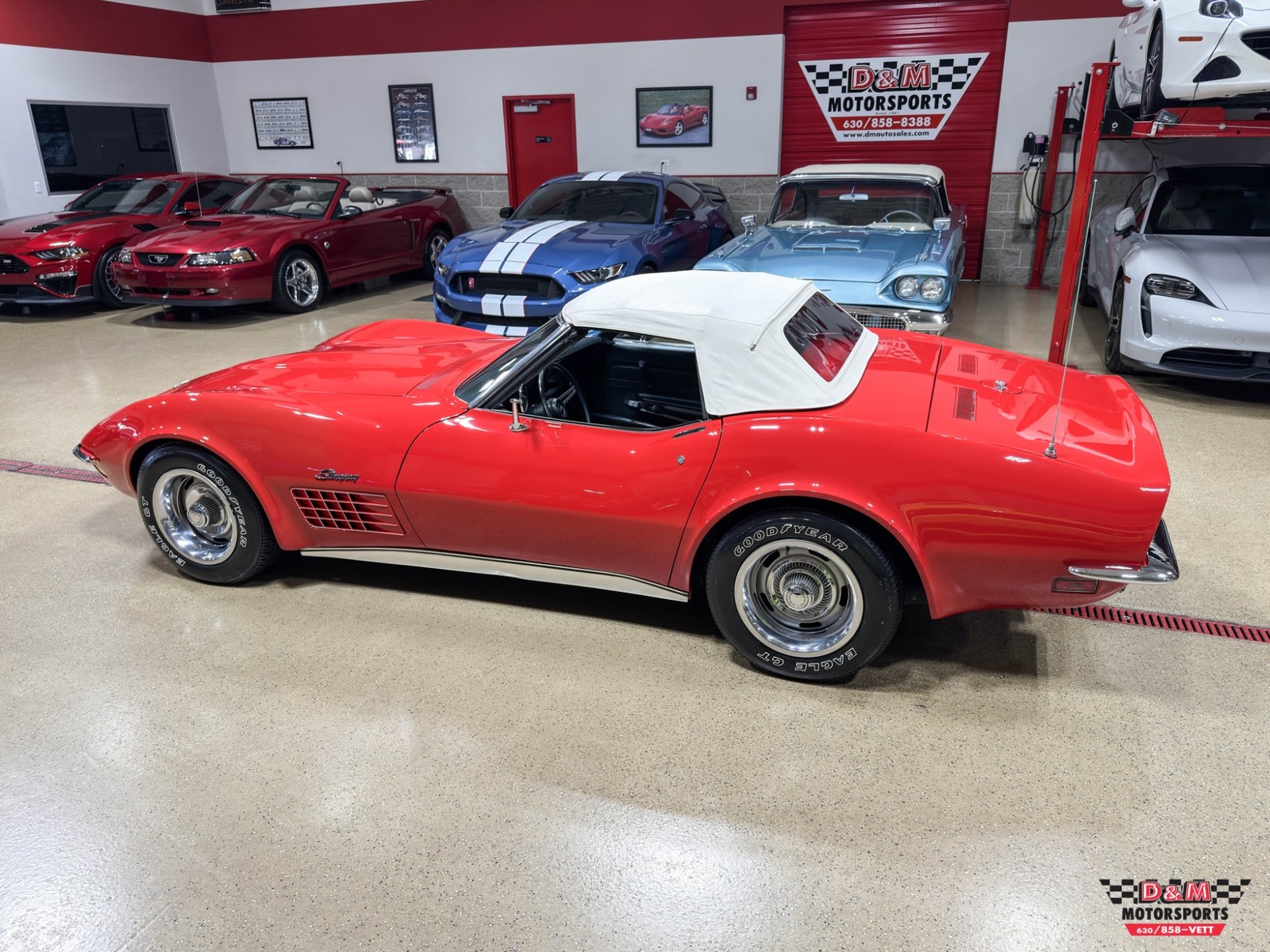 Chevrolet-Corvette-1971-Convertible-38