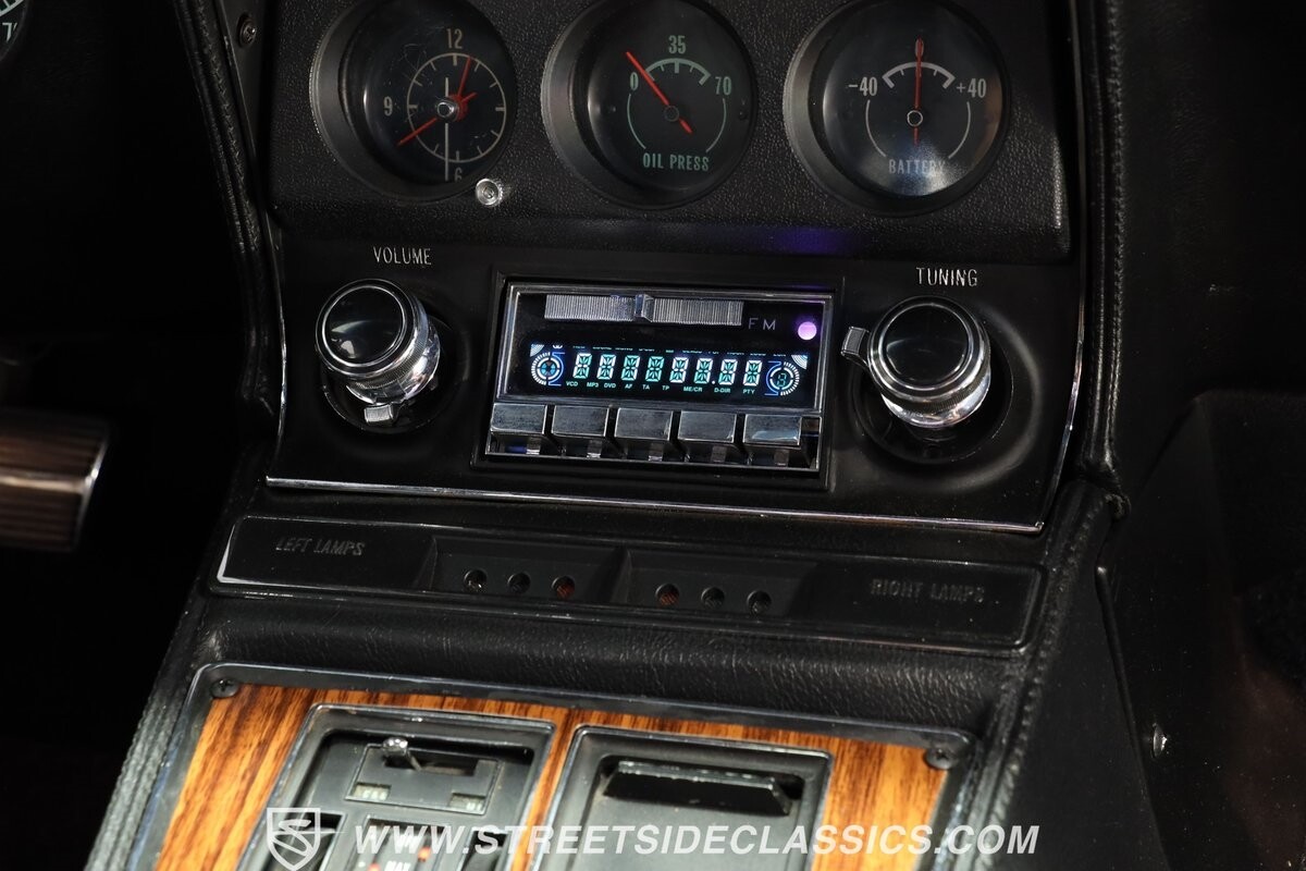 Chevrolet-Corvette-1971-Convertible-38