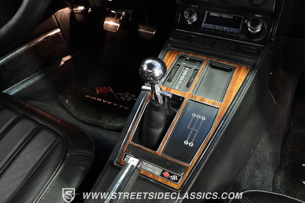 Chevrolet-Corvette-1971-Convertible-39