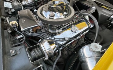 Chevrolet-Corvette-1971-Coupe-23