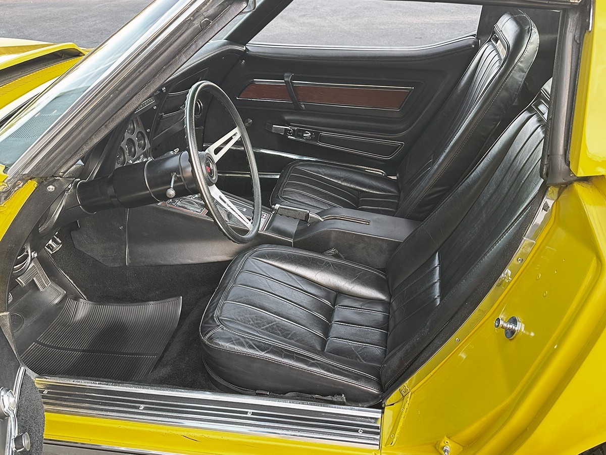 Chevrolet-Corvette-1971-Coupe-25