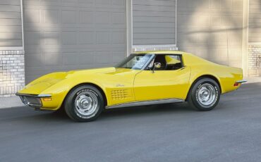 Chevrolet-Corvette-1971-Coupe-3